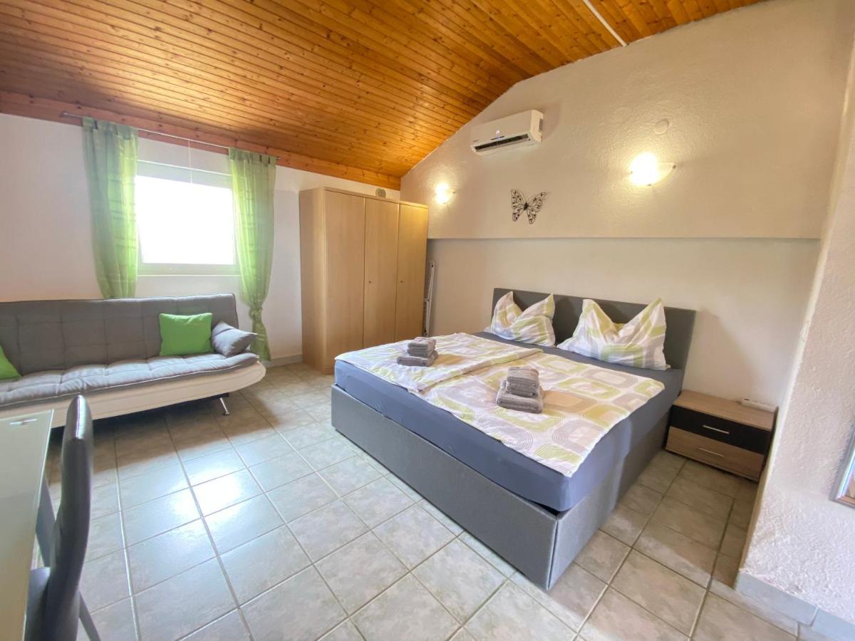 Villa Sabina - Apartments Kroatien Ražanac Exterior foto